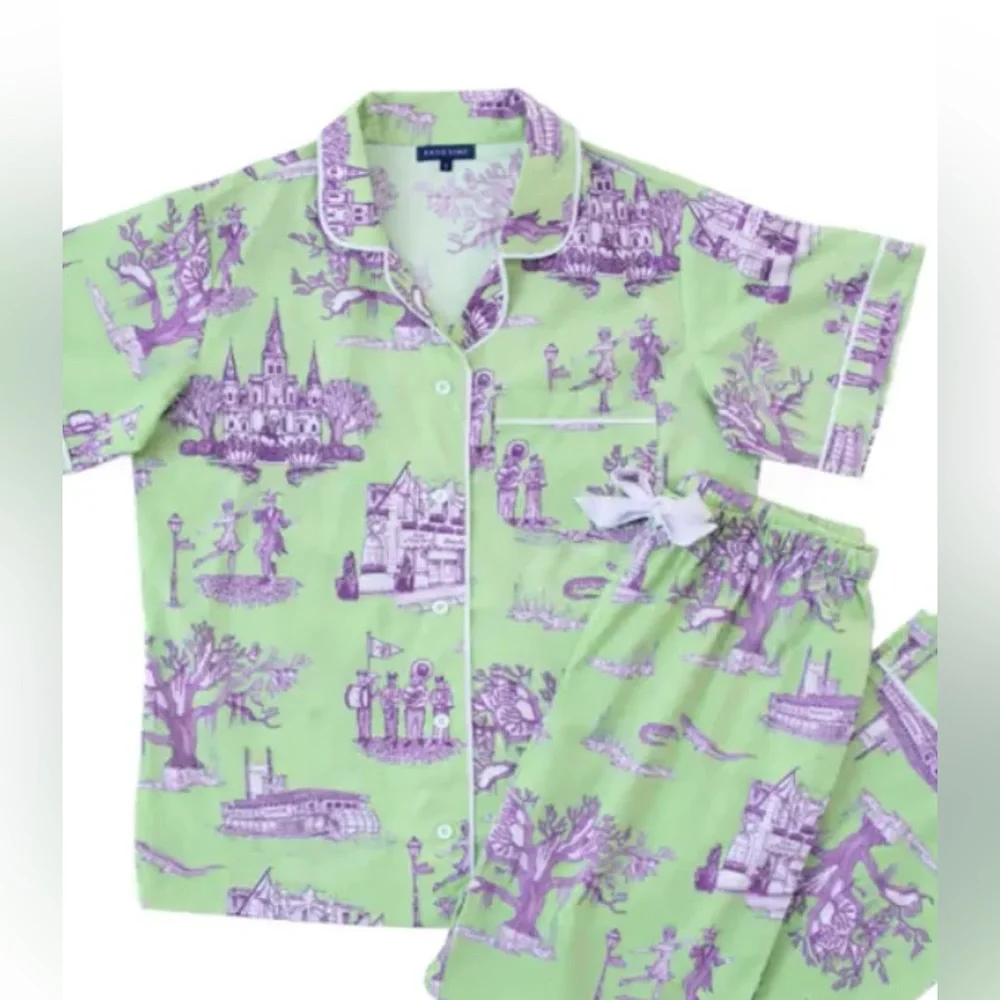 KATIE KIME New Orleans Toile pajama set in green and purple Mardi Gras - Picture 3 of 13
